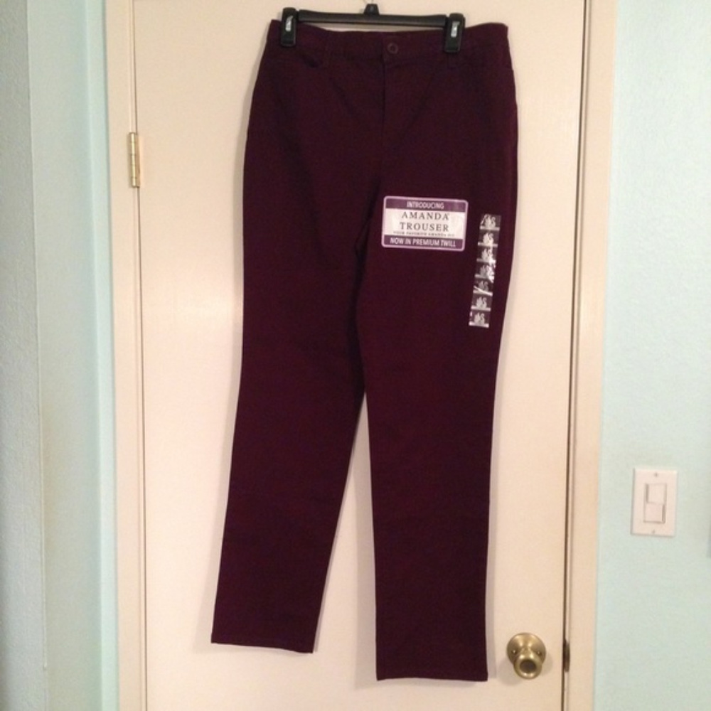NWT Gloria Vanderbilt Amanda plum twill pants size 8